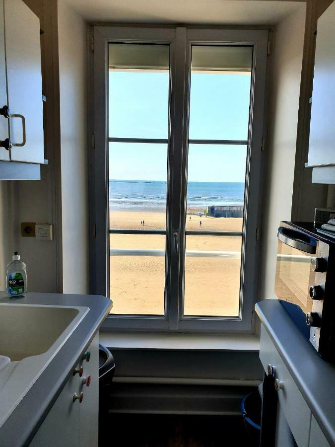 Appartement Sur La Plage 4 Personnes อาร์โรม็องเชอเลส์แบ็ง ภายนอก รูปภาพ